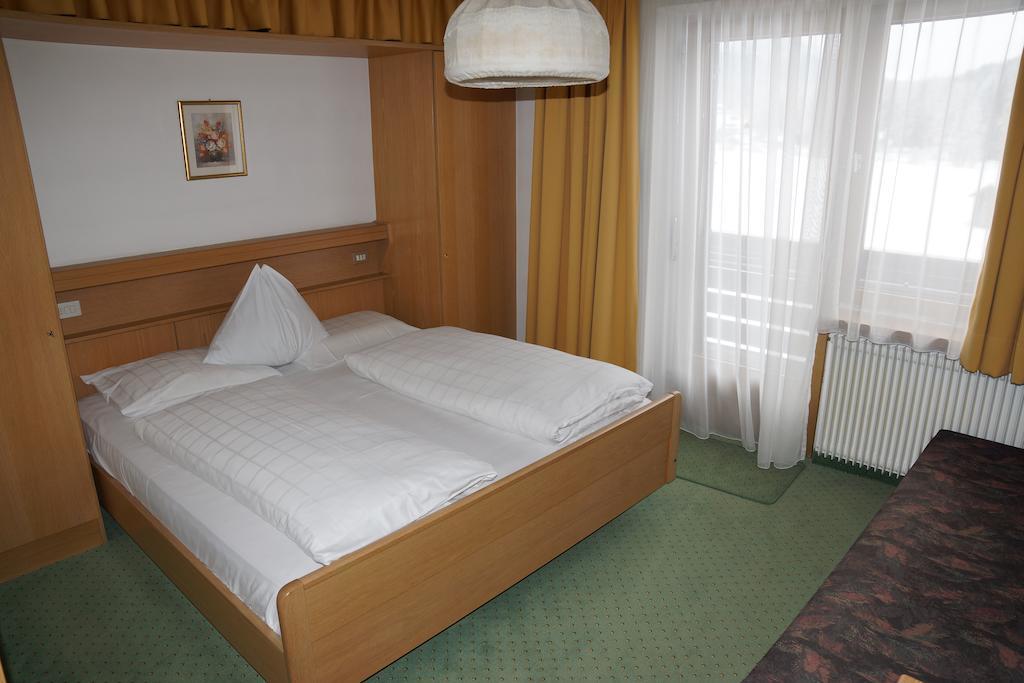 Hotel Mooserhof Sexten Стая снимка