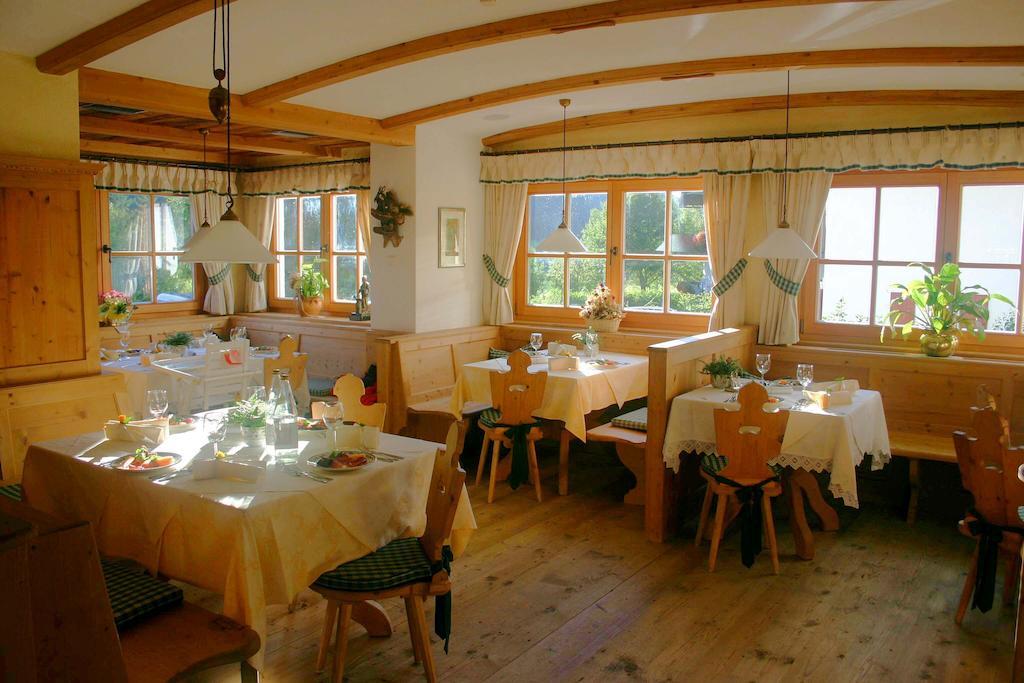 Hotel Mooserhof Sexten Екстериор снимка